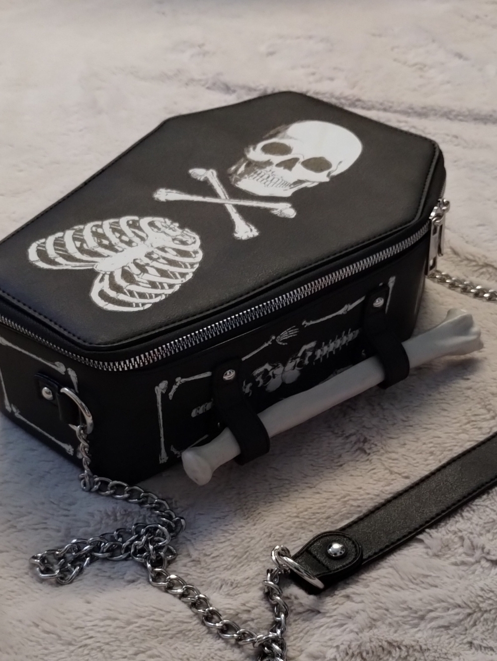 Social Collision Coffin Handbag - Picture 2 of 6